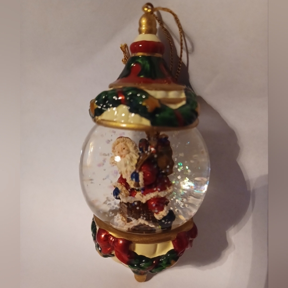 Kirkland Signature Christmas Glass WaterGlobe Ornament & Rocking Santa in Sleigh - Picture 2 of 16